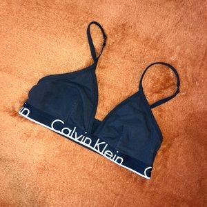 Calvin Klein triangle bralette 🖤
